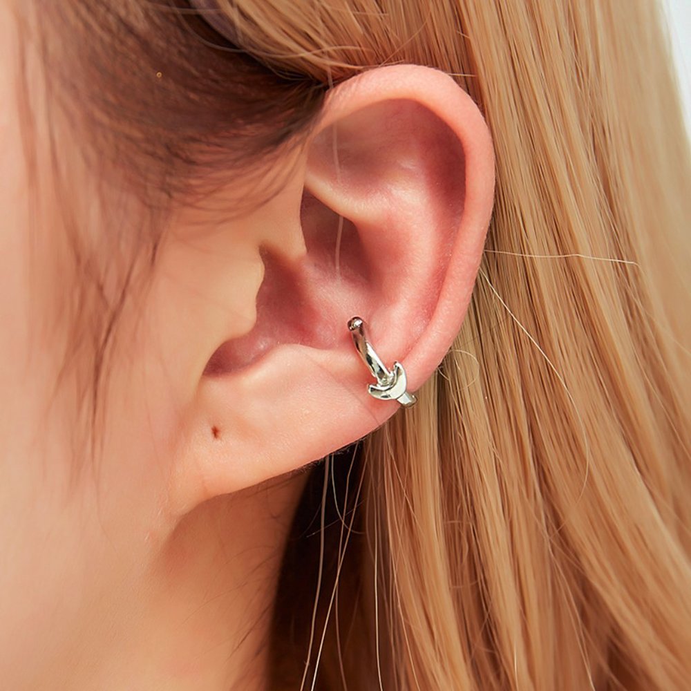3/28🌸 Simple Moon shape single ear cuff earring